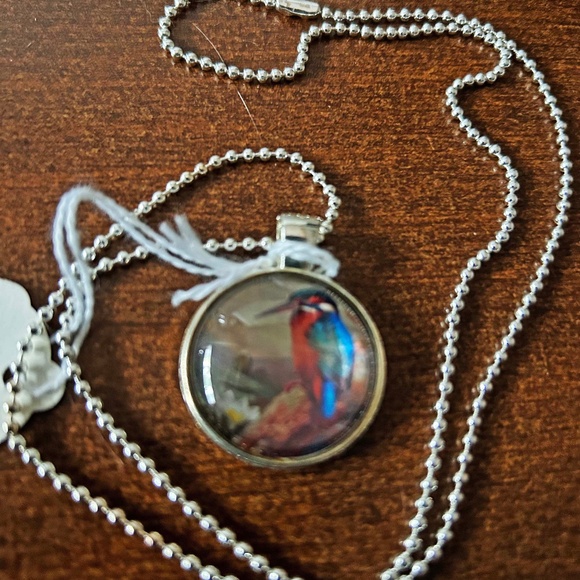 FISHER BIRD PENDANT NECKLACE, HANDMADE, GLASS DOME ON METAL, 23 INCH SILVER-TON - Picture 2 of 4